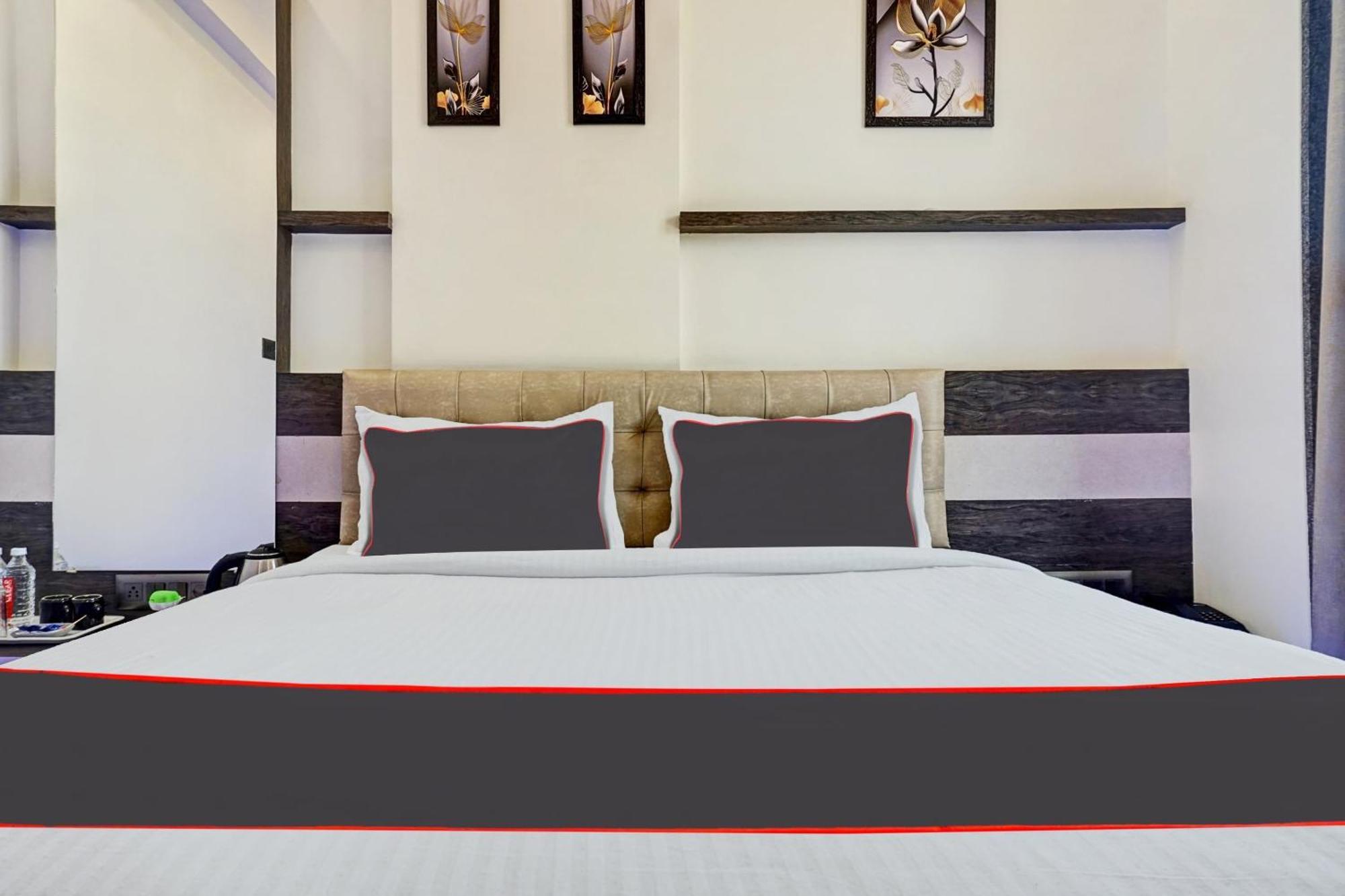 Hotel Super Townhouse Poona Royal Pimpri-Chinchwad Exterior foto