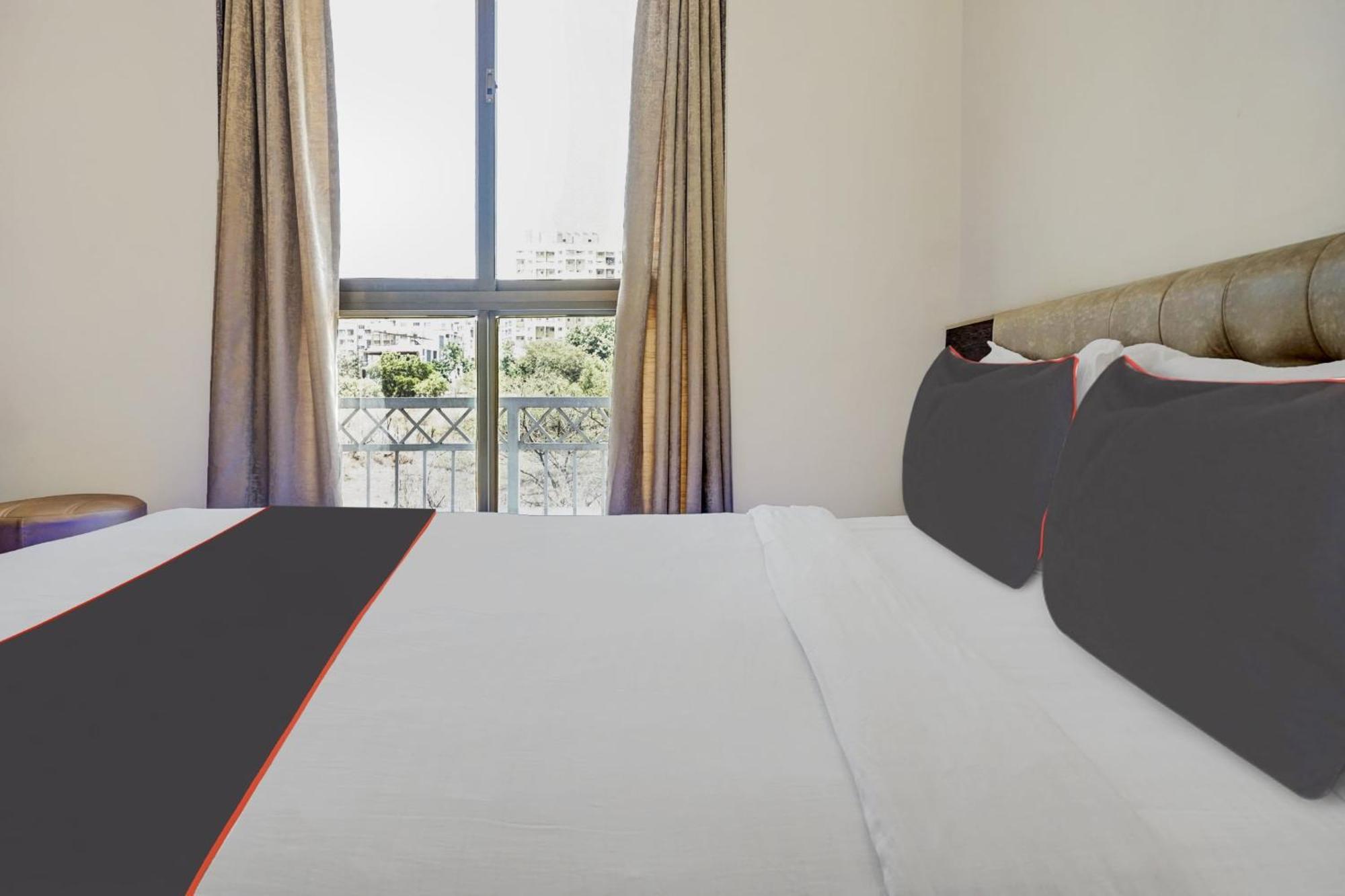 Hotel Super Townhouse Poona Royal Pimpri-Chinchwad Exterior foto