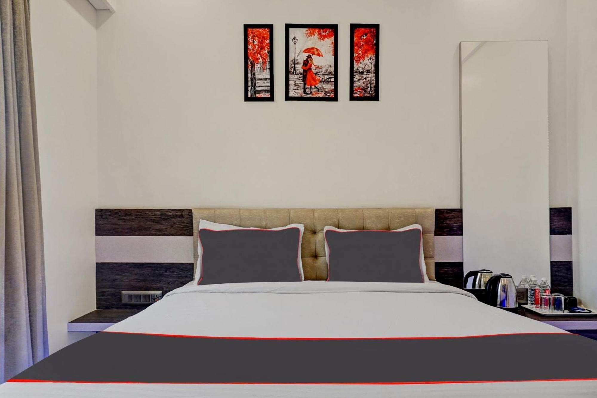 Hotel Super Townhouse Poona Royal Pimpri-Chinchwad Exterior foto